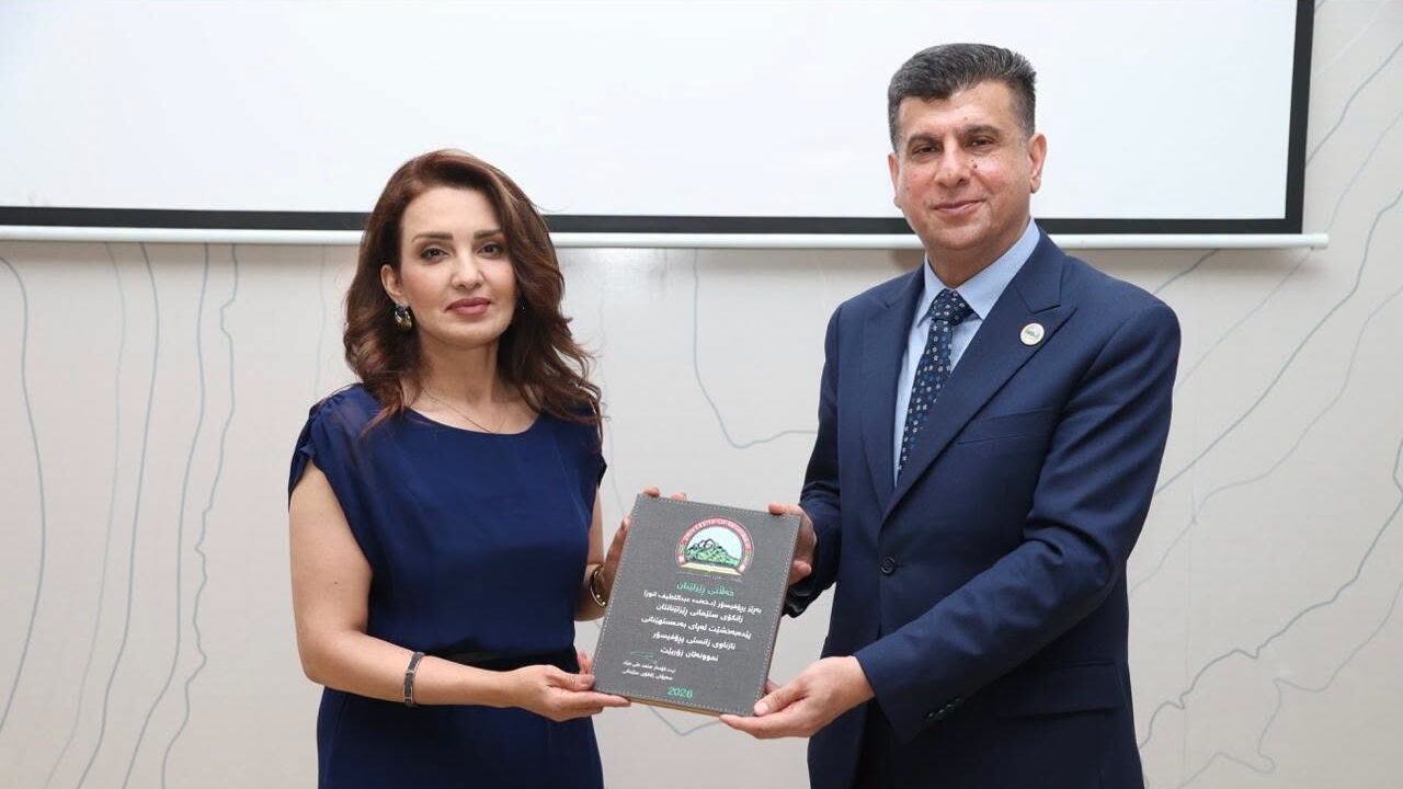 پ.د خەندە عەبدوللەتیف