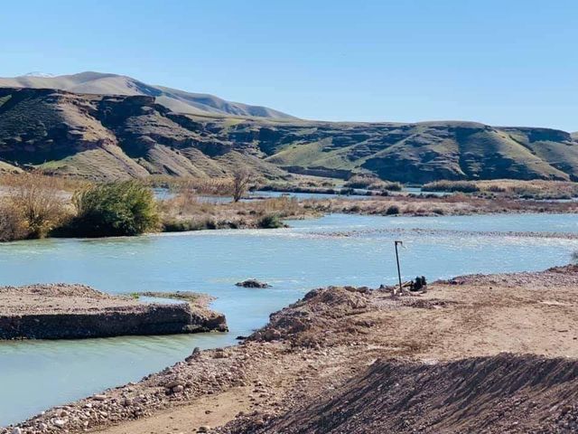 دیمەنێکی ڕووباری سیروان