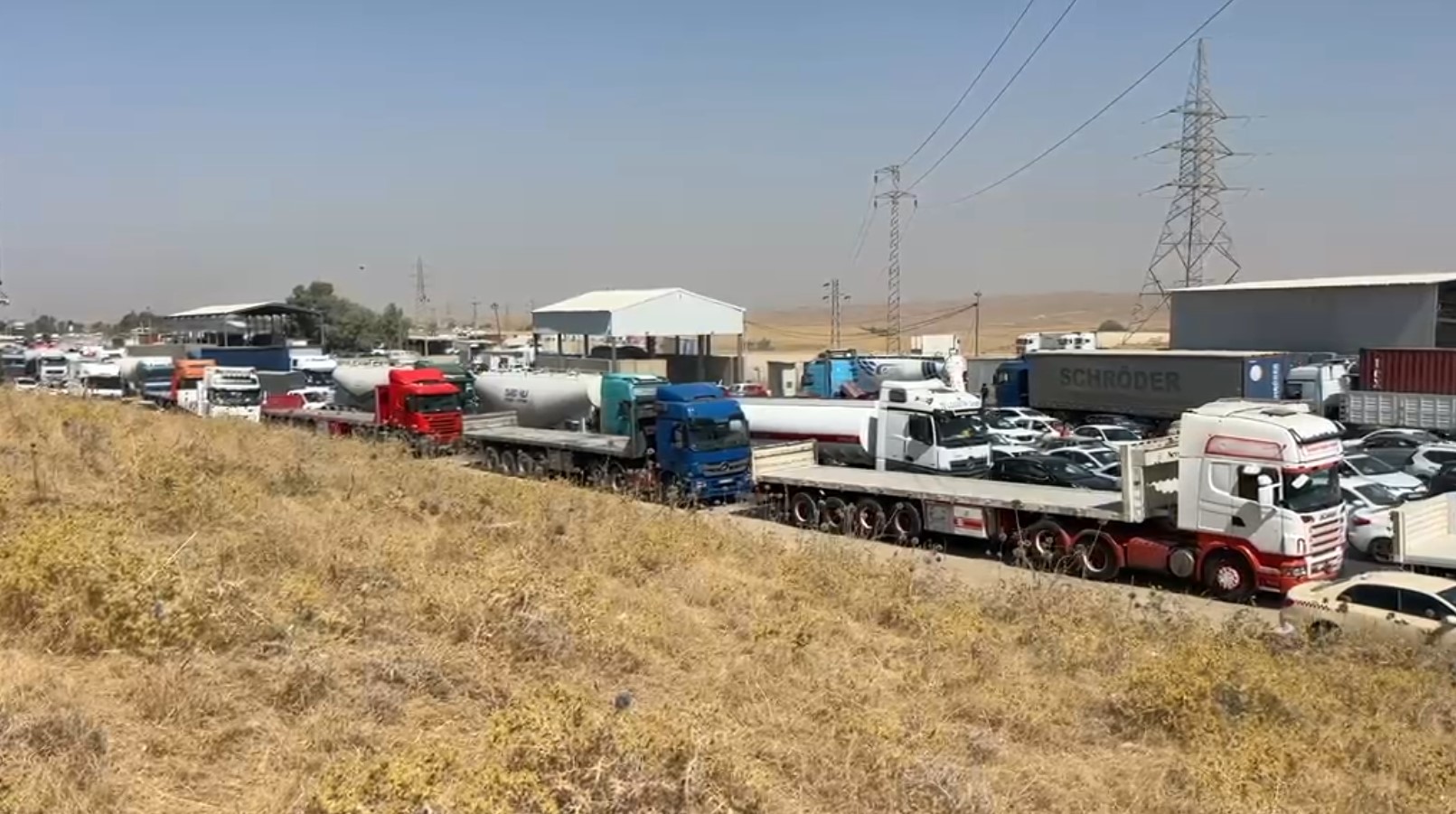 دیمەنێک لە قەرەباڵغیی بازگەی چیمەن