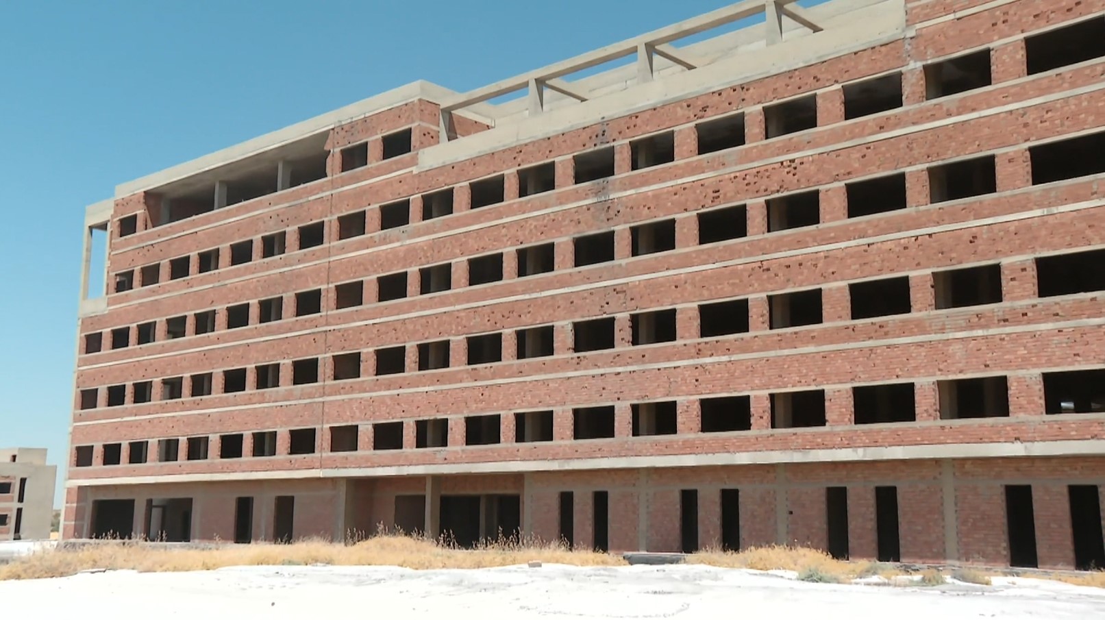 کارکردن لە نەخۆشخانەی 300 قەرەوێڵەیی سێمێل دەستیپێکردەوە