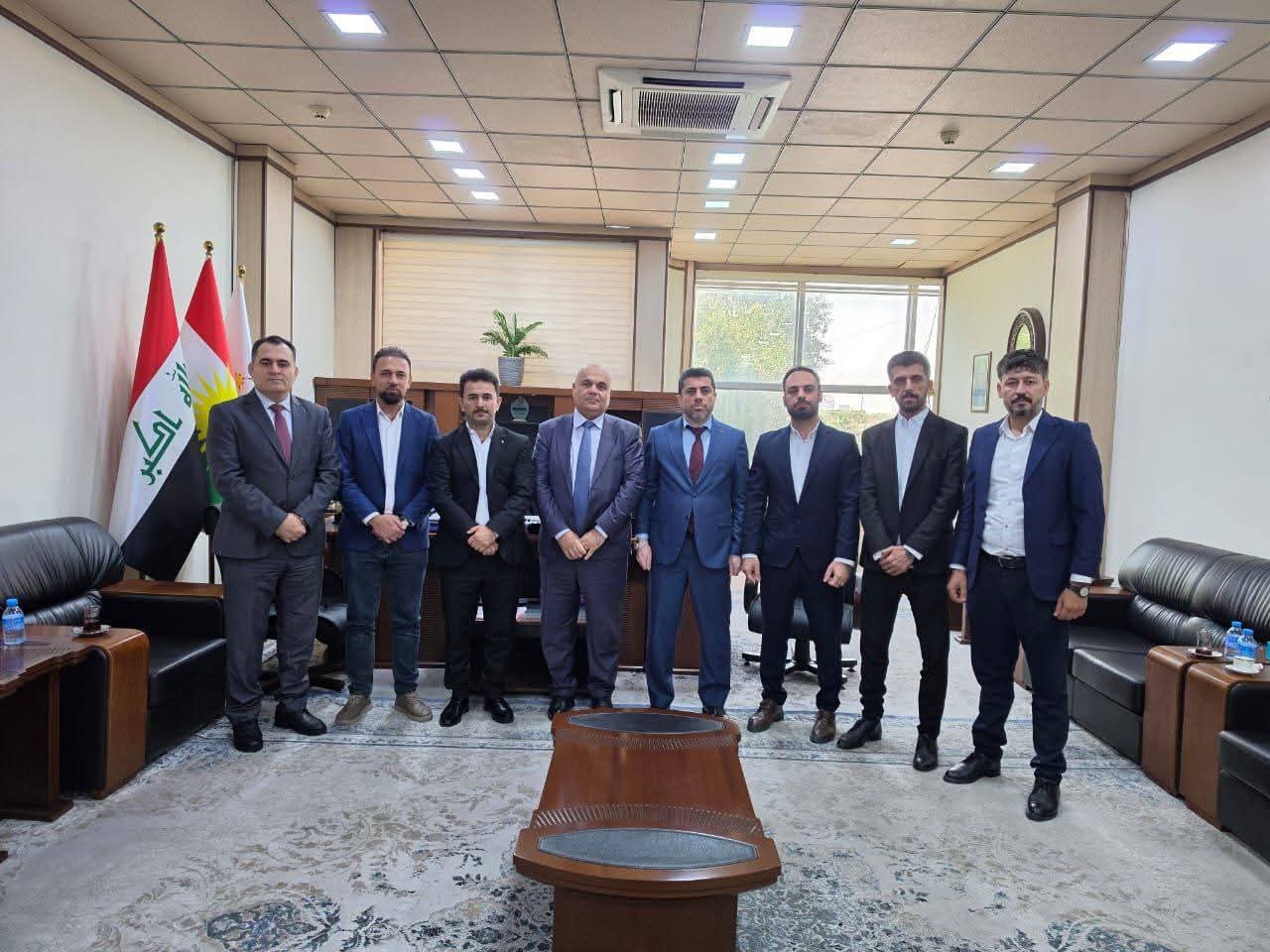 دەستەیەک لە مامۆستایانی گرێبەست بۆ پرسی بەهەمیشەییکردنی گرێبەستەکانیان بەرەو بەغداد بەڕێکەوتن 