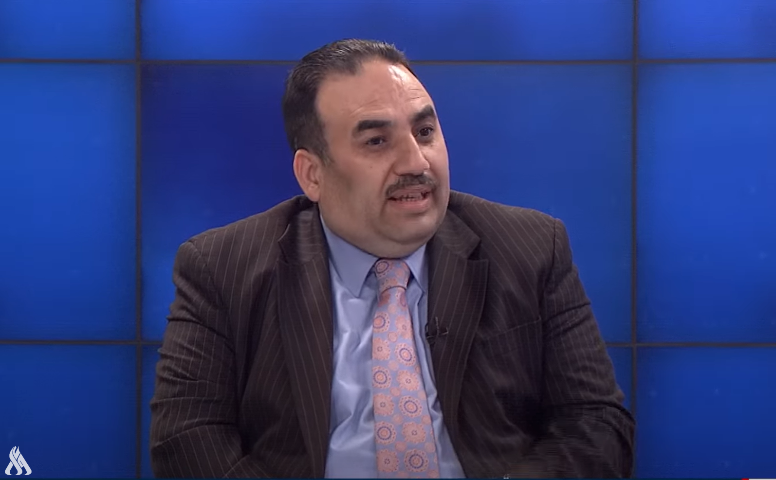 حسێن عەلاوی، شارەزایی کاروباری سیاسی و ستراتیجی