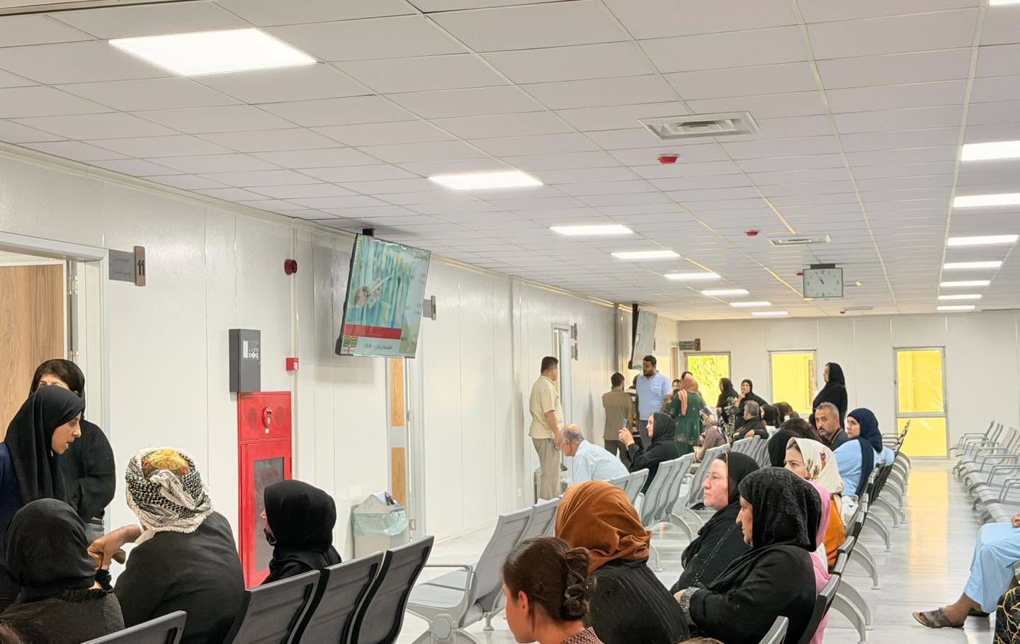 داوا دەکرێت بەهۆی مەترسیی نەخۆشییە گواستراوەکان لەکاتی سەردانی نەخۆشدا منداڵ نەبرێتە نەخۆشخانەکان. فۆتۆ: هەژماری نەخۆشخانەی ڕزگاریی هەولێر