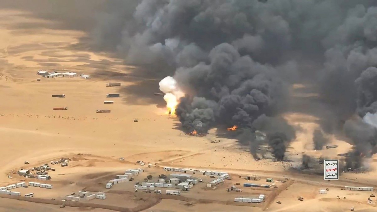 دیمەنێک لە هێرش و بۆردومانی چڕی حوسییەکان بۆسەر سعودیە فۆتۆ: AFP