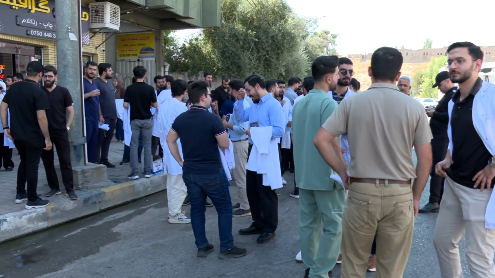 دەرچووانی بەشە پزیشکییەکان لە هەولێر داوای دامەزراندن دەکەن