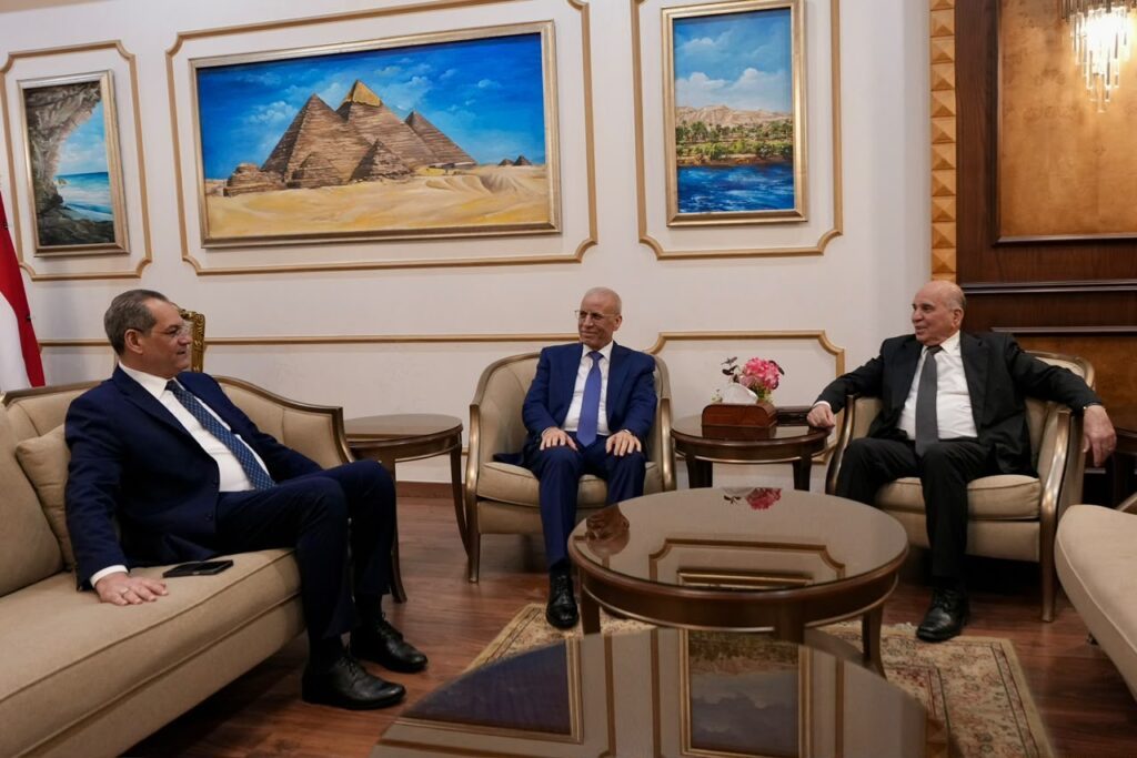 فوئاد حوسێن بۆ بەشداریکردن لە کۆمکاری عەرەبی گەیشتە قاهیرە