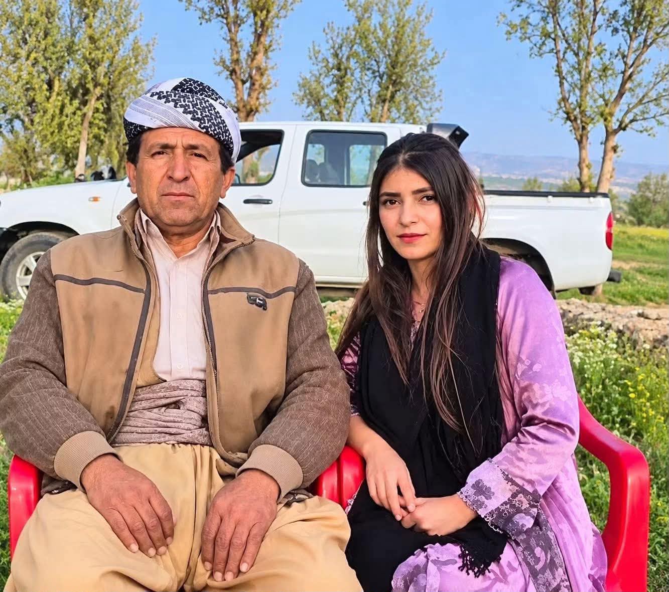 وینەیەکی شیرین یونس لەگەڵ باوکی