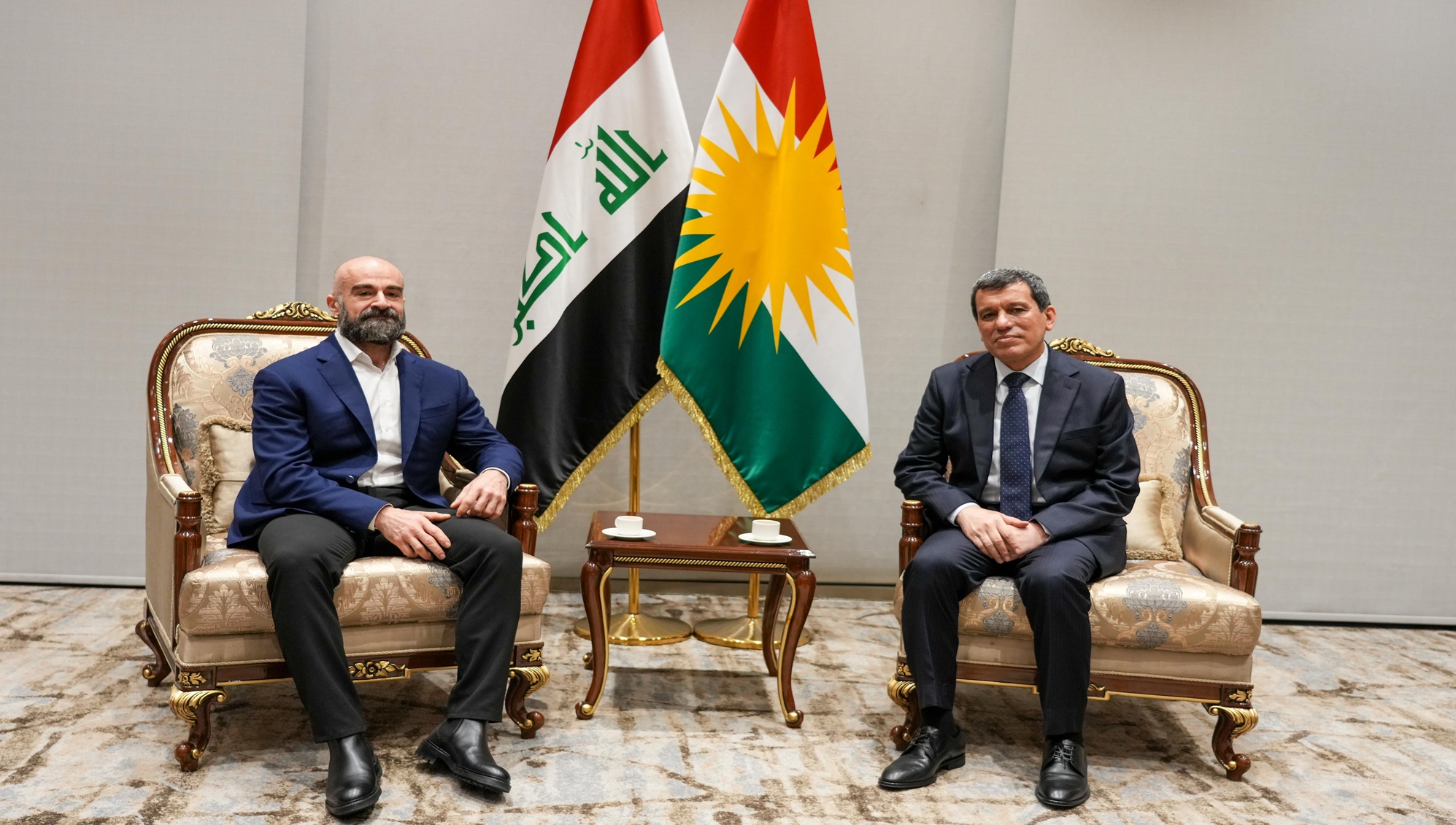 کۆبوونەوەى بافڵ جەلال تاڵەبانى، سەرۆکى یەکێتیی نیشتمانیی کوردستان، و مەزڵوم عەبدى، ڕاوێژکار لە سەرۆکایەتیی کۆمارى سووریا لە هەولێر