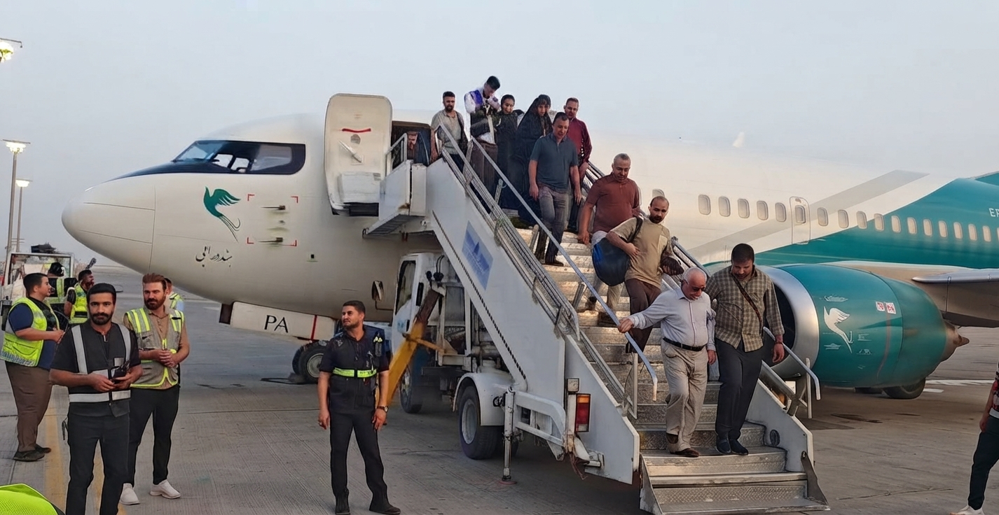 گەیشتنى یەکەم گەشتى فڕۆکە لە تارانەوە بۆ فڕۆکەخانەى نەجەف