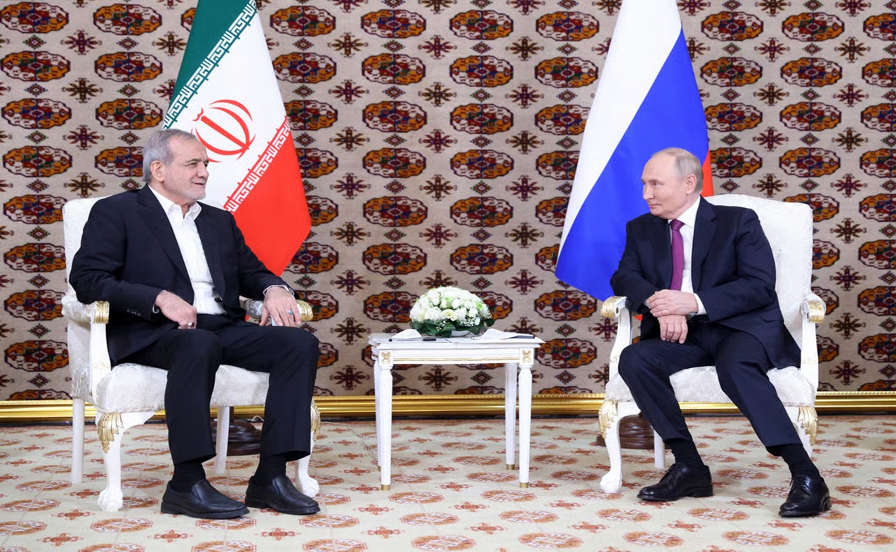 کۆبوونەوەى مەسعود پزیشکیان، سەرۆککۆمارى ئێران و ڤلادیمیر پوتن، سەرۆکى ڕووسیا