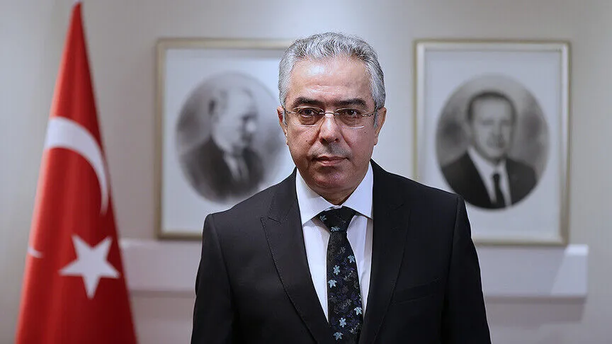 مەهمەت ئوچوم، گەورە راوێژکاری سەرۆککۆماری تورکیا و بریکاری سەرۆکی دامەزراوەی سیاسەتە یاساییەکان لە سەرۆکایەتی وڵاتەکە