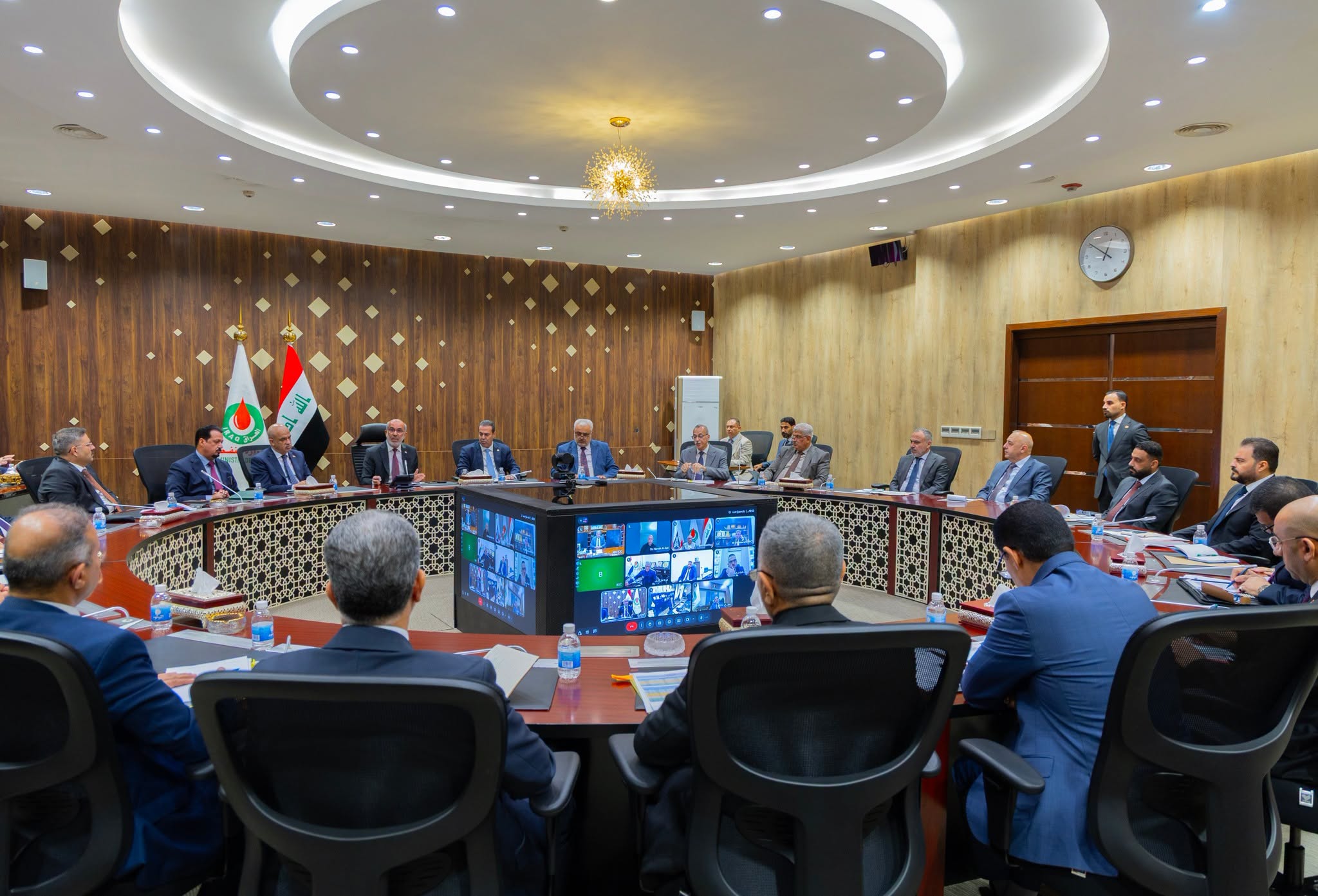 دیمەنێک لە کۆبوونەوەی شانەی قەیرانەکانی عێراق
فۆتۆ؛ وەزارەتى نەوت
