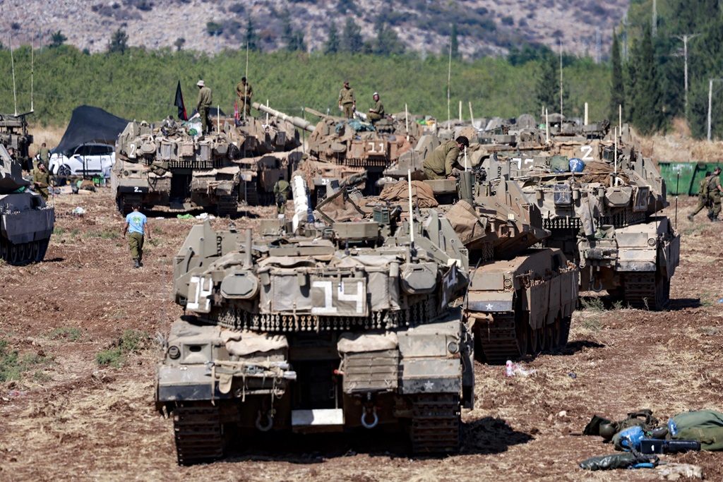تانک های اسرائیل در مرز لبنان عکس: AFP
