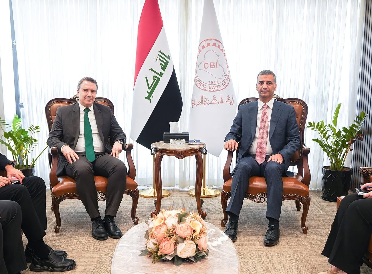 دیدار نزار ناصر حسین، رئیس بانک مرکزی عراق، با آنیل بورا اینان، سفیر ترکیه در عراق 