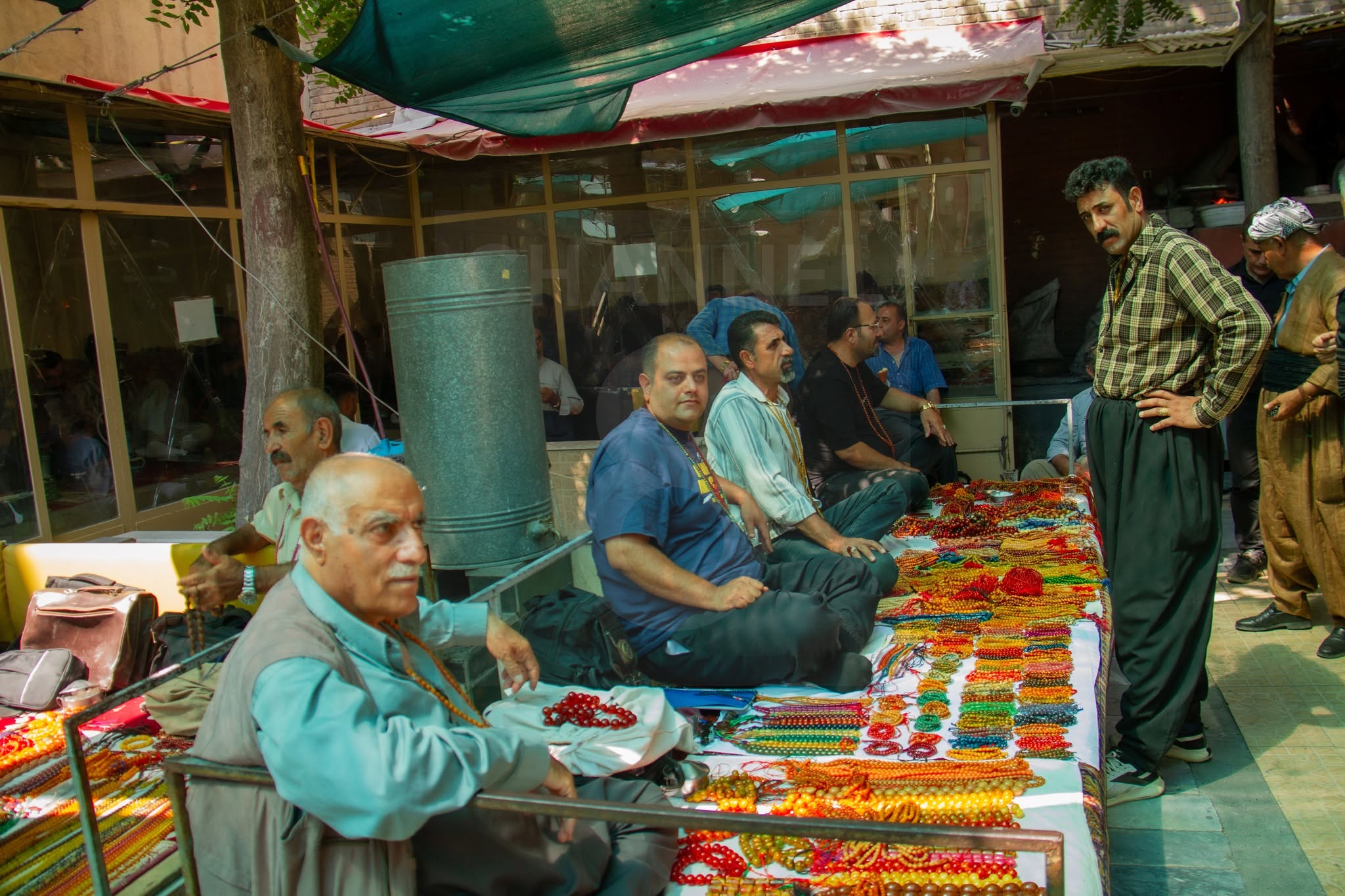 بازار تسبیح فروشان در مهاباد. عکس: فریدە ویسی- کانال8